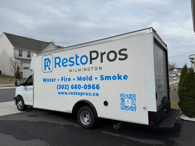 RestoPros of Wilmington Truck