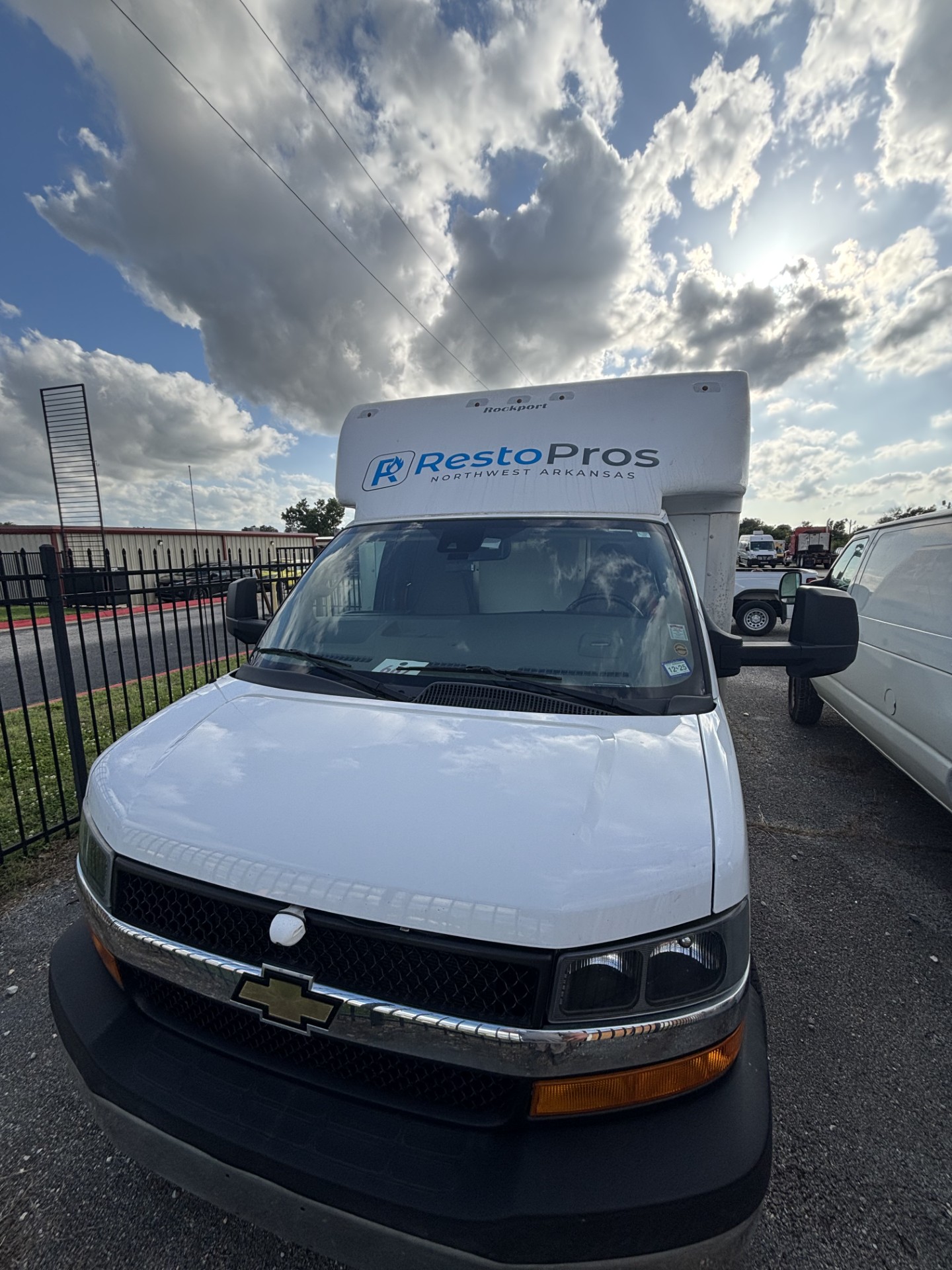 front of restopros truck