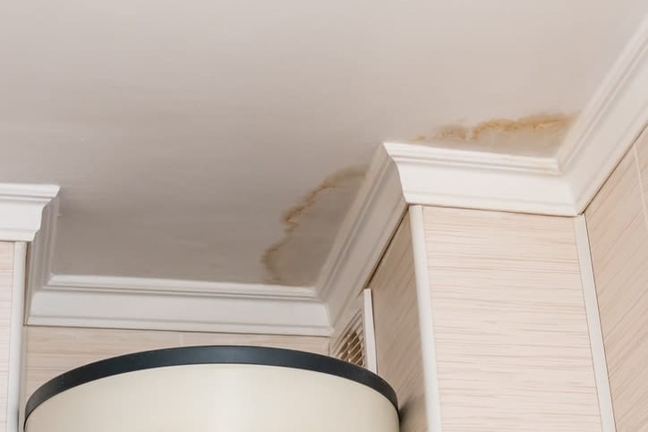 neighbors-have-a-water-leak-water-damaged-ceiling-close-up-of-a-stain-on-the-ceiling-2
