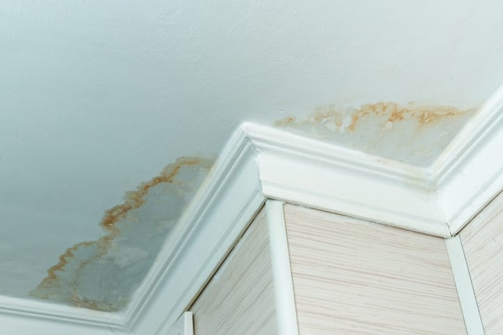 neighbors-have-a-water-leak-water-damaged-ceiling-close-up-of-a-stain-on-the-ceiling-3